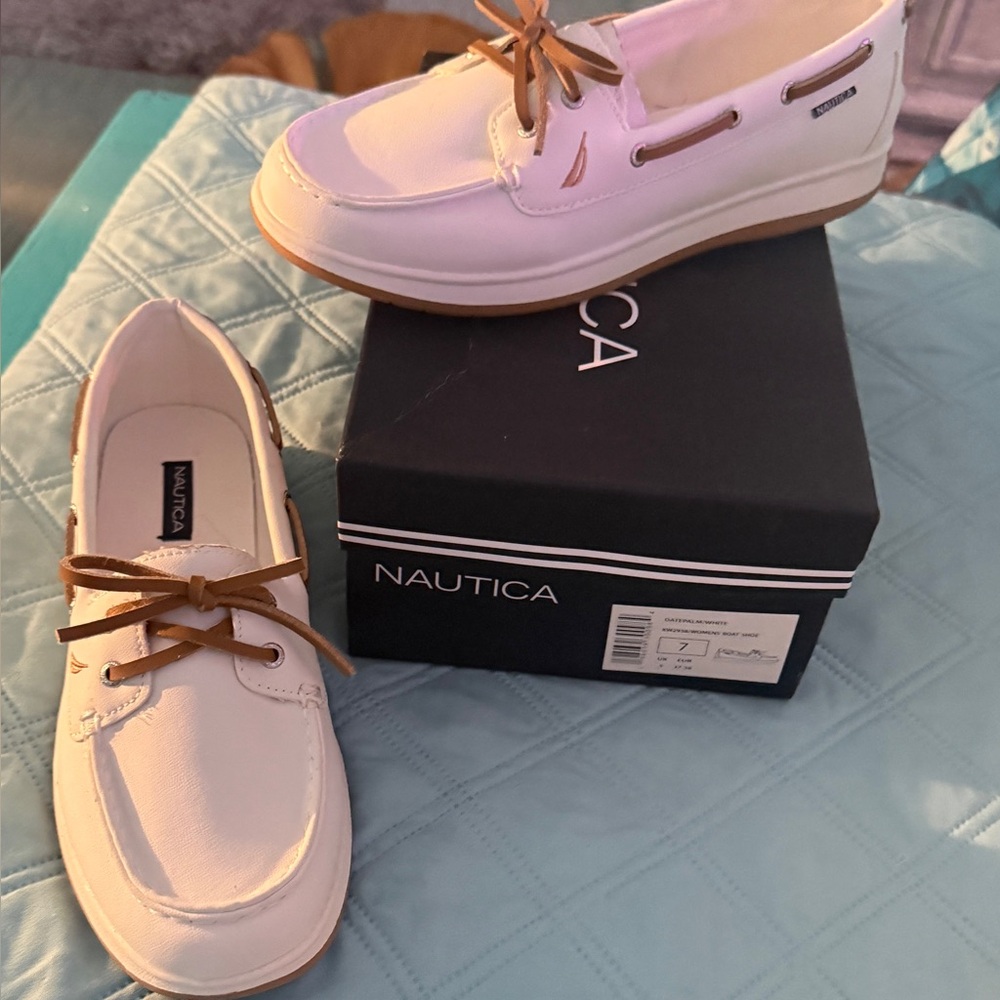 Nautica Women's White Flats with Brown Laces